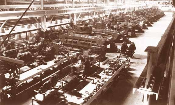 <I> Under kriget sysslade man bl.a. med reparation och underhåll av Matilda tanks på Abingdonfabriken. 
</I>