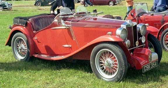 <I> NB Magnette 2-seat Sports 1936 med kompressor. NB:ns drrar ppnades framt.  Jan Borgfelt</I>